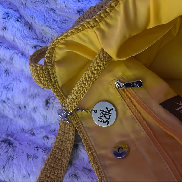 Purses - Picture 3 of 9